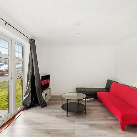 Apartamento Cozy Luton Town Centre Retreat Exterior foto