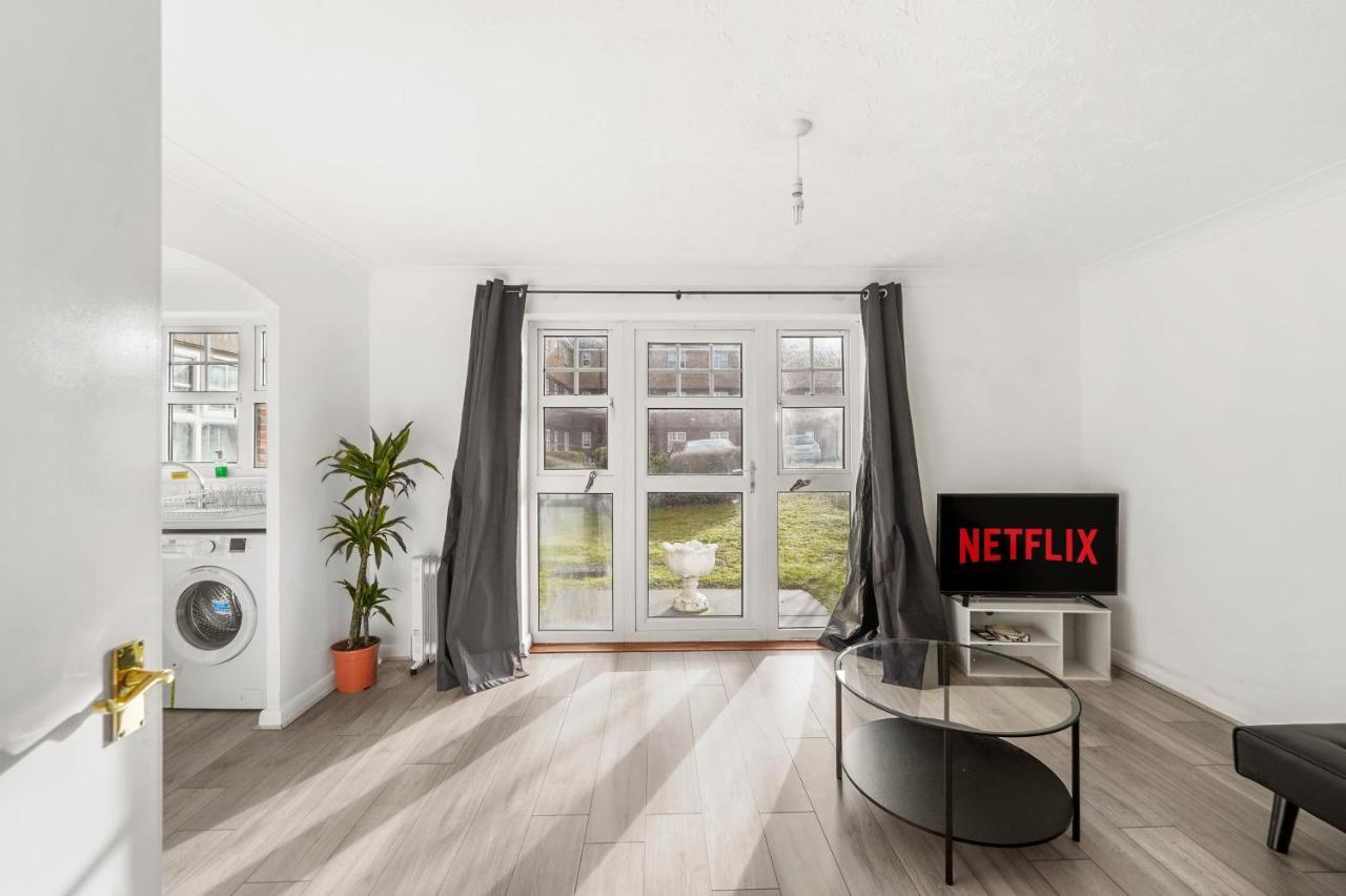 Apartamento Cozy Luton Town Centre Retreat Exterior foto