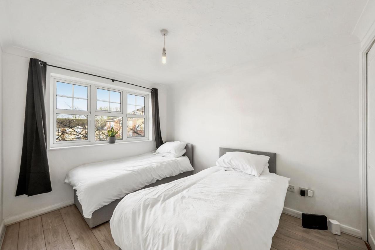 Apartamento Cozy Luton Town Centre Retreat Exterior foto